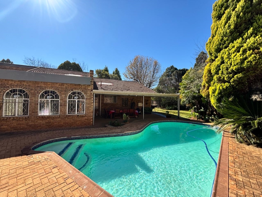 4 Bedroom Property for Sale in Flamwood North West